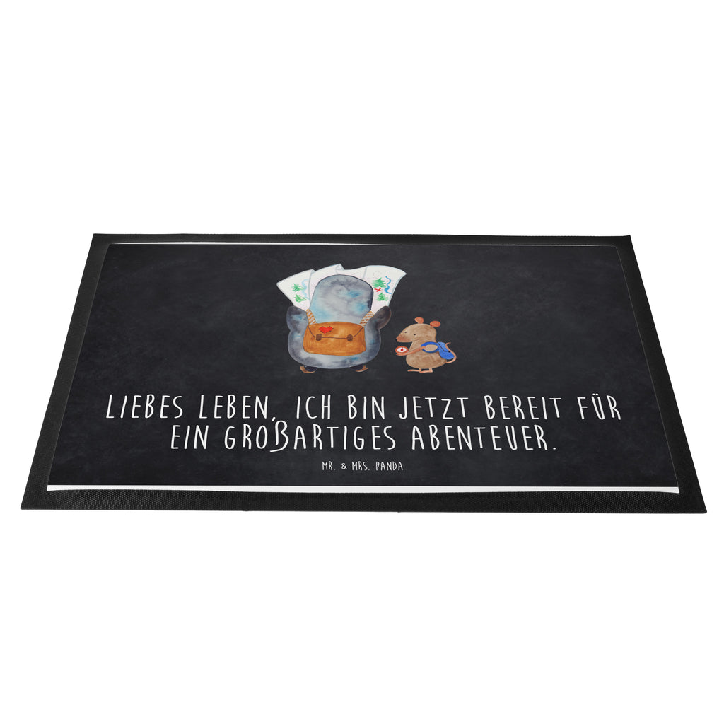 Fußmatte Pinguin & Maus Wanderer Türvorleger, Schmutzmatte, Fußabtreter, Matte, Schmutzfänger, Fußabstreifer, Schmutzfangmatte, Türmatte, Motivfußmatte, Haustürmatte, Vorleger, Pinguin, Pinguine, Abenteurer, Abenteuer, Roadtrip, Ausflug, Wanderlust, wandern