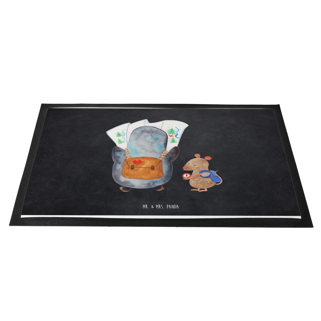 Fußmatte Pinguin & Maus Wanderer Türvorleger, Schmutzmatte, Fußabtreter, Matte, Schmutzfänger, Fußabstreifer, Schmutzfangmatte, Türmatte, Motivfußmatte, Haustürmatte, Vorleger, Pinguin, Pinguine, Abenteurer, Abenteuer, Roadtrip, Ausflug, Wanderlust, wandern