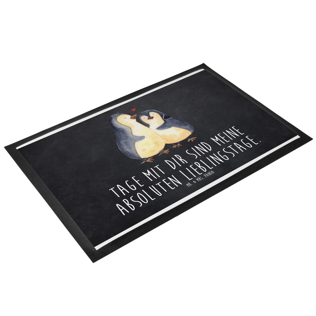 Fußmatte Pinguin umarmend Türvorleger, Schmutzmatte, Fußabtreter, Matte, Schmutzfänger, Fußabstreifer, Schmutzfangmatte, Türmatte, Motivfußmatte, Haustürmatte, Vorleger, Pinguin, Liebe, Liebespaar, Liebesbeweis, Liebesgeschenk, Verlobung, Jahrestag, Hochzeitstag, Hochzeit, Hochzeitsgeschenk