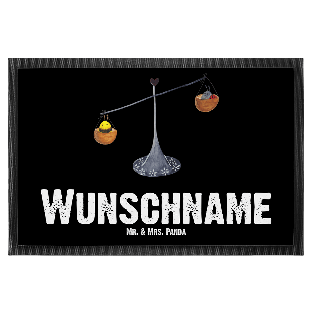 Personalisierte Fußmatte Sternzeichen Waage Personalisierte Fußmatte, Fußmatte mit Namen, Personalisieruung, Personalisiert, Fußmatte bedrucken, Türvorleger mit Namen, Haustürmatte personalisiert, Namensfussmatte, Wunschnamen, Bedrucken, Türvorleger personalisiert, Tierkreiszeichen, Sternzeichen, Horoskop, Astrologie, Aszendent, Waage, Waage Geschenk, Waage Sternzeichen, Geschenk Oktober, Geschenk September, Geburtstag Oktober, Geburtstag September, Gleichgewicht, Marienkäfer, Hummel, Biene