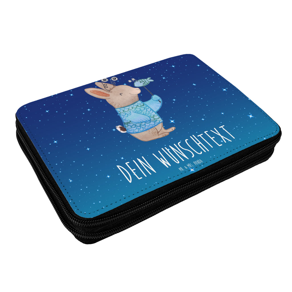 Personalisierte Federmappe Fische Astrologie Personalisierte Federmappe, Personalisierte Stiftetasche, PersonalisierteS Stifte Etui, Schule, Einschulung, Geschenk, Kind, Schüler, Schülerin, Personalisierte Stifterolle, PersonalisierteS Federmäppchen, Motiv, Grundschule, Federmäppchen bedruckt, Büro Stifte Etui, Bestückte Federmappe, Kinder Federmappe, Federmappe Einschulung, Federmappe mit Namen, Stiftemappe mit Namen, Stifterolle mit Namen, Federmäppchen mit Namen, Tierkreiszeichen, Sternzeichen, Horoskop, Astrologie, Aszendent, Fischer, Geburtstagsgeschenk, Geschenkidee zum Geburtstag