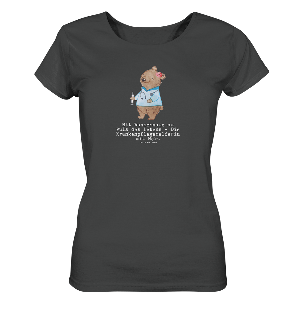 Personalisiertes Shirt Damen Krankenpflegehelferin mit Herz T-Shirt, Shirt, Tshirt, Lustiges T-Shirt, T-Shirt mit Spruch, Party, Junggesellenabschied, Jubiläum, Geburstag, Herrn, Damen, Männer, Frauen, Schlafshirt, Nachthemd, Sprüche, Beruf, Ausbildung, Abschied, Rente, Kollege, Kollegin, Geschenk, Schenken, Arbeitskollege, Mitarbeiter, Firma, Danke, Dankeschön, Krankenpflegehelferin, Pflegehelferin, Pflegekraft