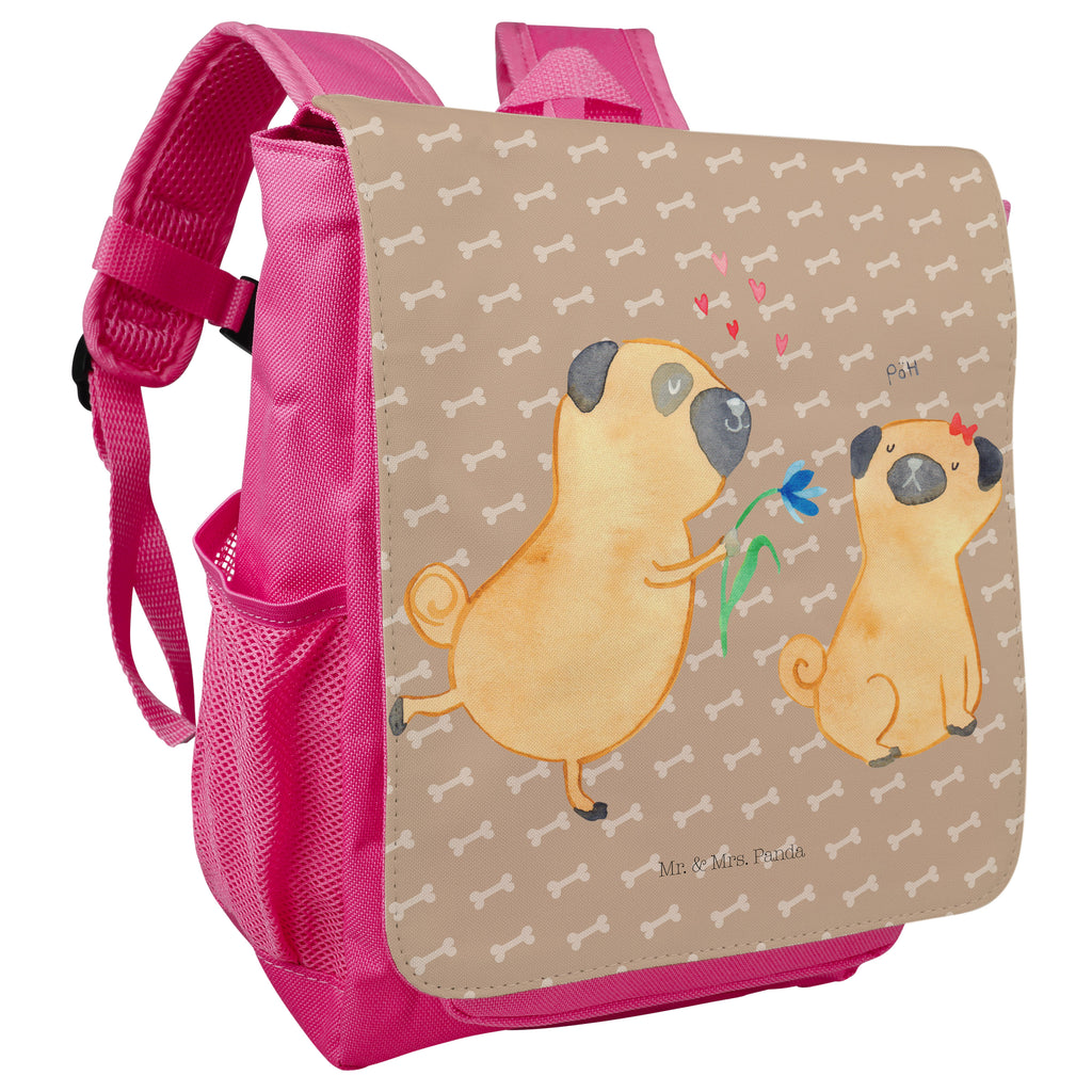 Kinderrucksack Mops verliebt Kids, Rucksack, Kinderrucksack, Kinder Rucksack, Rucksack Kindergröße, Kleiner Rucksack, Hund, Hundemotiv, Haustier, Hunderasse, Tierliebhaber, Hundebesitzer, Sprüche, Mops, Möpse, Hundeliebe, verliebt, Liebe, Liebesspruch. Verlobt, Geschenk Freund, Partner