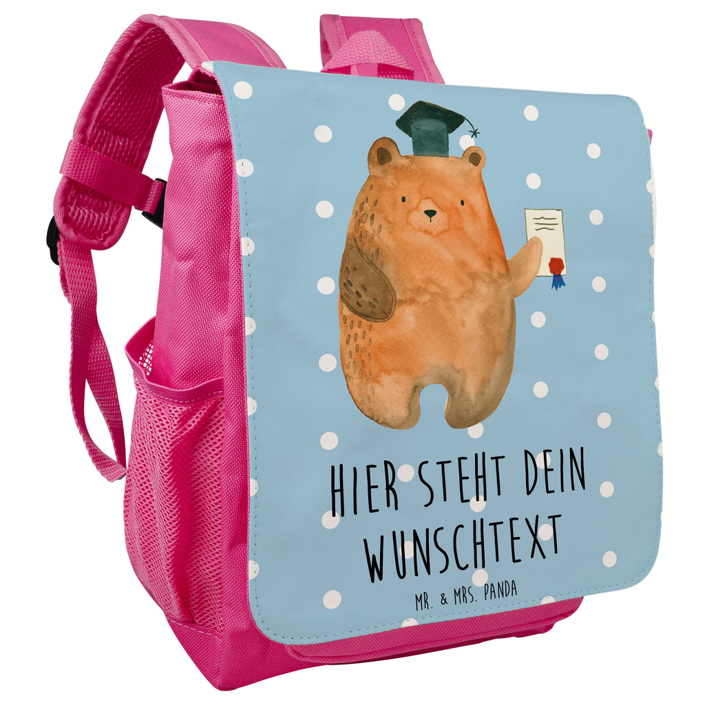 Personalisierter Kinderrucksack Prüfungsbär Personalisierter Rucksack, Kinderrucksack mit Wunschnamen, Kinder Rucksack personalisiert, Rucksack Kindergröße mit Name, Kleiner Rucksack mit individuellem Text, Rucksack mit eigenem Namen, Individueller Kinderrucksack, Rucksack mit Wunschtext, Personalisierter Rucksack für Kinder<br />Kinder Rucksack mit eigenem Design, Bär, Teddy, Teddybär, Abitur, Prüfungen, Prüfung bestanden, Abschluss, Zeugnis, Abschlusszeugnis