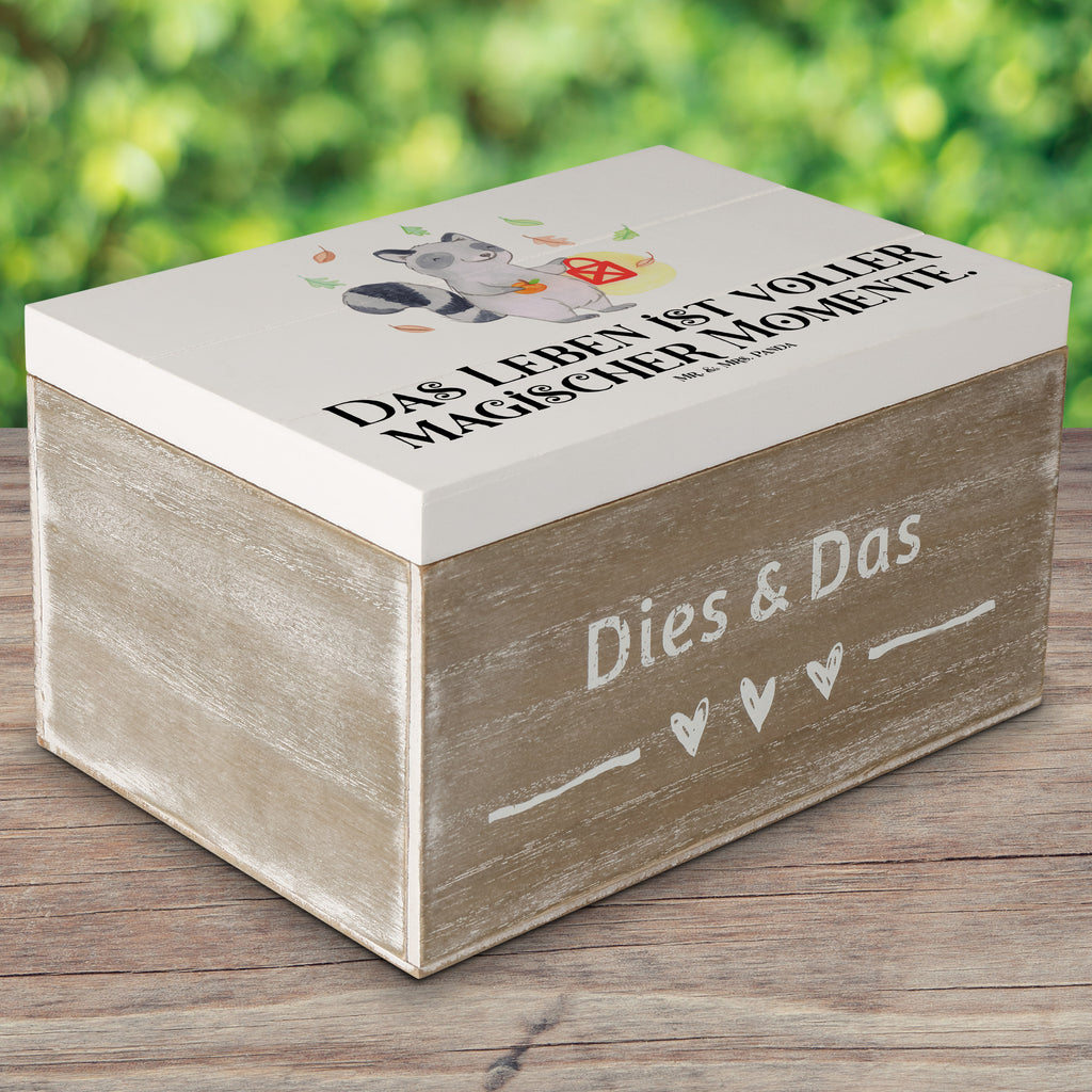 Holzkiste Waschbär Laterne Holzkiste, Kiste, Schatzkiste, Truhe, Schatulle, XXL, Erinnerungsbox, Erinnerungskiste, Dekokiste, Aufbewahrungsbox, Halloween, Deko, Martinssingen, Dekoration, Geschenke, Schenken, Halloween Deko, Trick or Treat, Süßes sonst gibt's saures, Waschbär, Laterne, Herbst