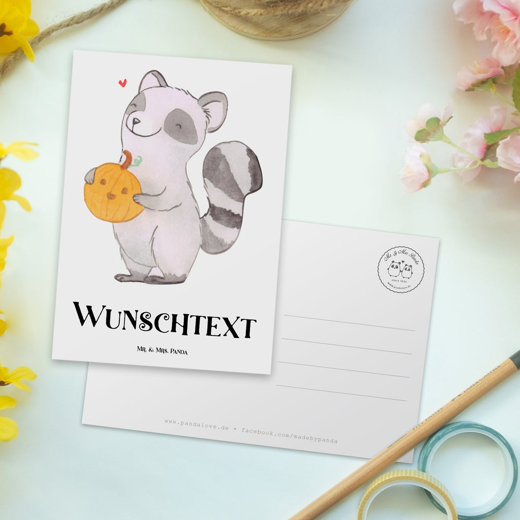 Personalisierte Postkarte Waschbär Kürbis Postkarte mit Namen, Postkarte bedrucken, Postkarte mit Wunschtext, Postkarte personalisierbar, Geschenkkarte mit Namen, Grußkarte mit Namen, Karte mit Namen, Einladung mit Namen, Ansichtskarte mit Namen, Geschenkkarte mit Wunschtext, Grußkarte mit Wunschtext, Karte mit Wunschtext, Einladung mit Wunschtext, Ansichtskarte mit Wunschtext, Halloween, Deko, Martinssingen, Dekoration, Geschenke, Schenken, Halloween Deko, Trick or Treat, Süßes sonst gibt's saures, Waschbär, Kürbis