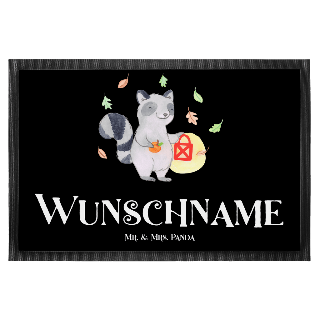 Personalisierte Fußmatte Waschbär Laterne Personalisierte Fußmatte, Fußmatte mit Namen, Personalisieruung, Personalisiert, Fußmatte bedrucken, Türvorleger mit Namen, Haustürmatte personalisiert, Namensfussmatte, Wunschnamen, Bedrucken, Türvorleger personalisiert, Halloween, Deko, Martinssingen, Dekoration, Geschenke, Schenken, Halloween Deko, Trick or Treat, Süßes sonst gibt's saures, Waschbär, Laterne, Herbst