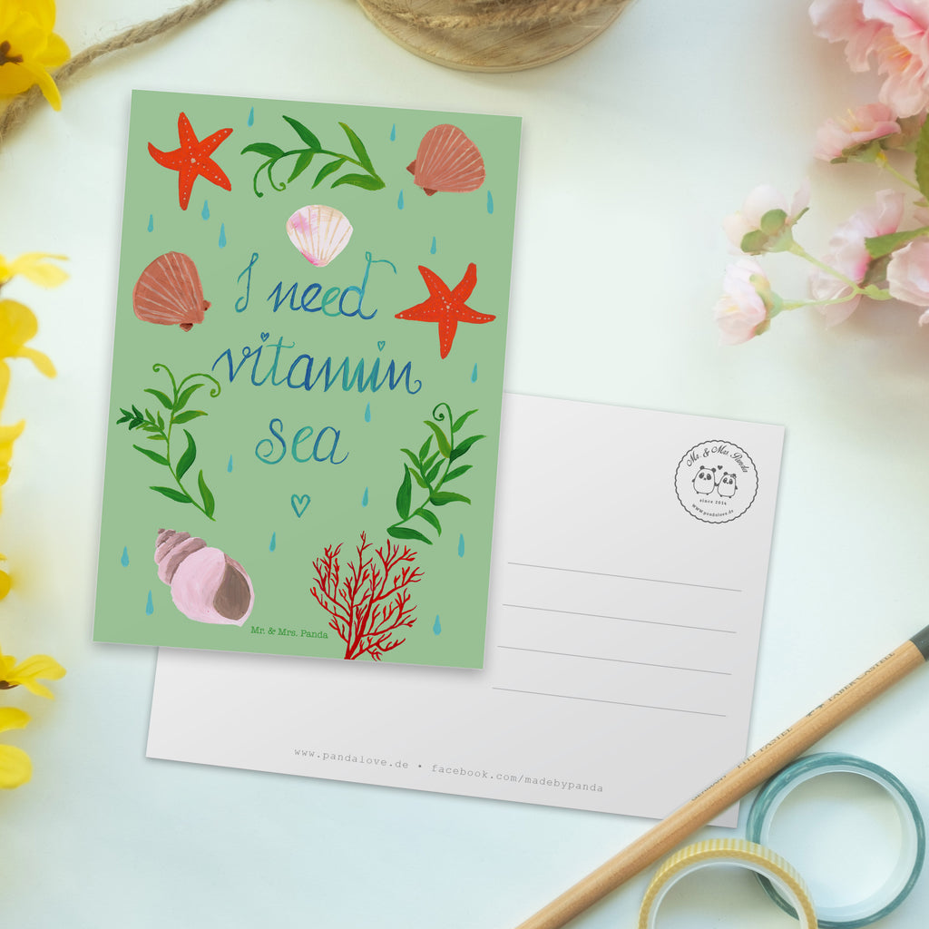 Postkarte Vitamin Sea Geschenkkarte, Grußkarte, Karte, Einladung, Ansichtskarte, Geburtstagskarte, Einladungskarte, Dankeskarte, Blumen Deko, Frühlings Deko, Sommer Deko, Dekoration, positive Botschaft, Naturliebhaber, Outdoor, Natur, Abenteuer, Vitamin Sea, See, Schwimmen Spruch, Schwimmer Geschenk, Strand Urlaub, Wasserratte Geschenk, Urlaub am Meer