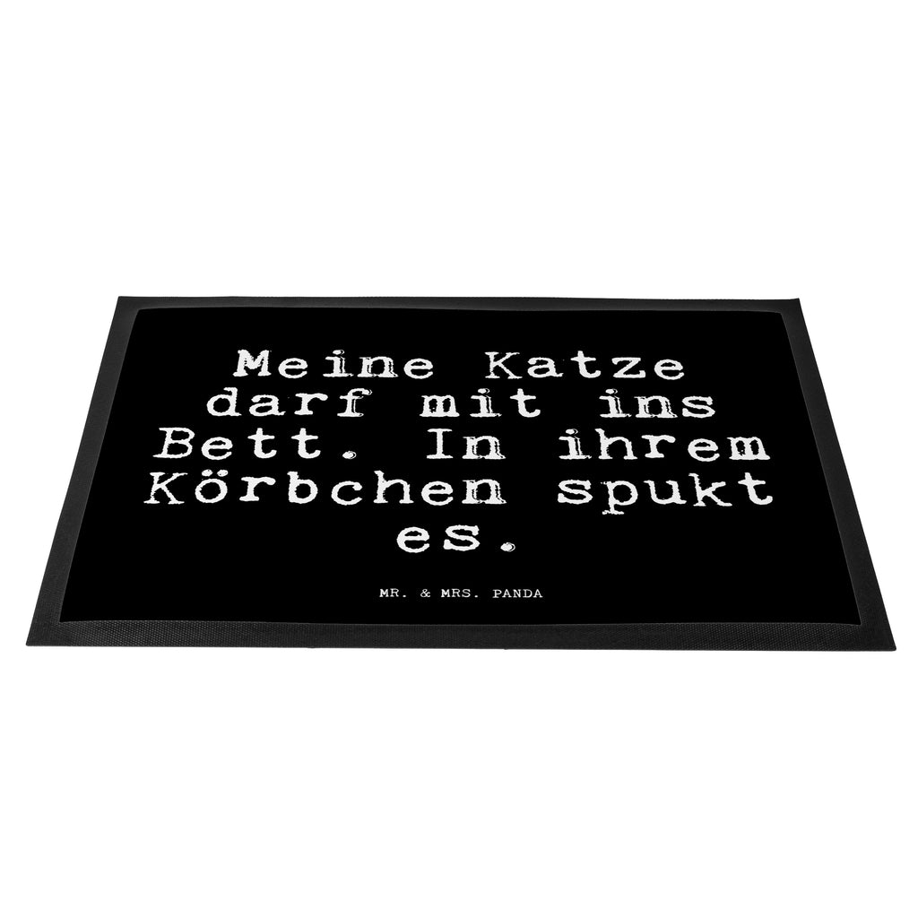 Fußmatte Fun Talk Meine Katze darf mit ins Bett. In ihrem Körbchen spukt es. Türvorleger, Schmutzmatte, Fußabtreter, Matte, Schmutzfänger, Fußabstreifer, Schmutzfangmatte, Türmatte, Motivfußmatte, Haustürmatte, Vorleger, Spruch, Sprüche, lustig, Weisheiten, Zitate, Glizer Spruch Sprüche Weisheiten Zitate Lustig Weisheit Worte