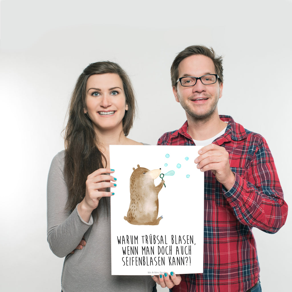 Poster Bär Seifenblasen Poster, Wandposter, Bild, Wanddeko, Küchenposter, Kinderposter, Wanddeko Bild, Raumdekoration, Wanddekoration, Handgemaltes Poster, Mr. & Mrs. Panda Poster, Designposter, Kunstdruck, Posterdruck, Bär, Teddy, Teddybär, Seifenblasen Bär Lustig Sein Glücklich Traurig Happy
