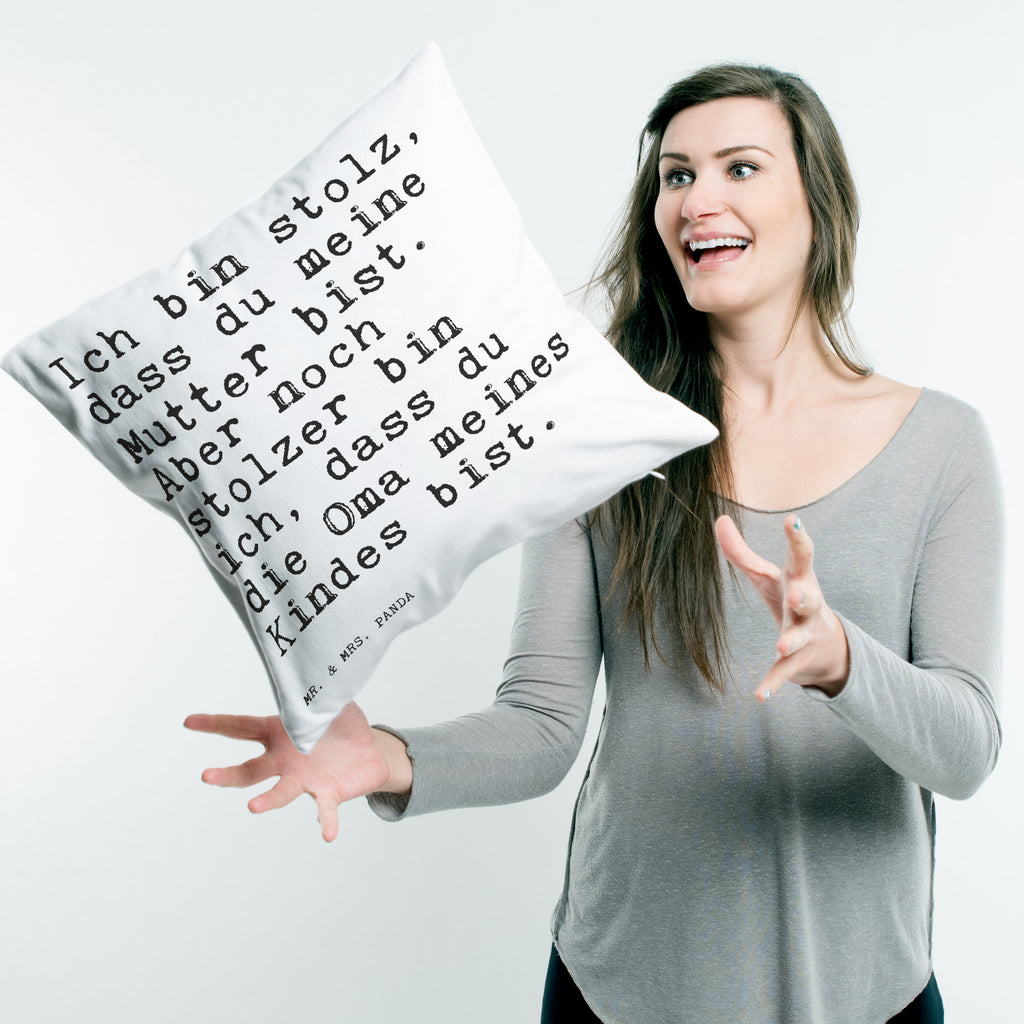 40x40 Kissen Sprüche und Zitate Ich bin stolz, dass du meine Mutter bist. Aber noch stolzer bin ich, dass du die Oma meines Kindes bist. Kissenhülle, Kopfkissen, Sofakissen, Dekokissen, Motivkissen, Spruch, Sprüche, lustig, Weisheiten, Zitate, Spruch Sprüche Weisheiten Zitate Lustig Weisheit Worte