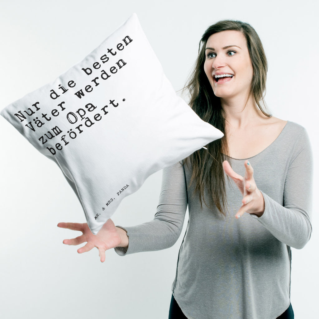 40x40 Kissen Sprüche und Zitate Nur die besten Väter werden zum Opa befördert. Kissenhülle, Kopfkissen, Sofakissen, Dekokissen, Motivkissen, Spruch, Sprüche, lustig, Weisheiten, Zitate, Spruch Sprüche Weisheiten Zitate Lustig Weisheit Worte