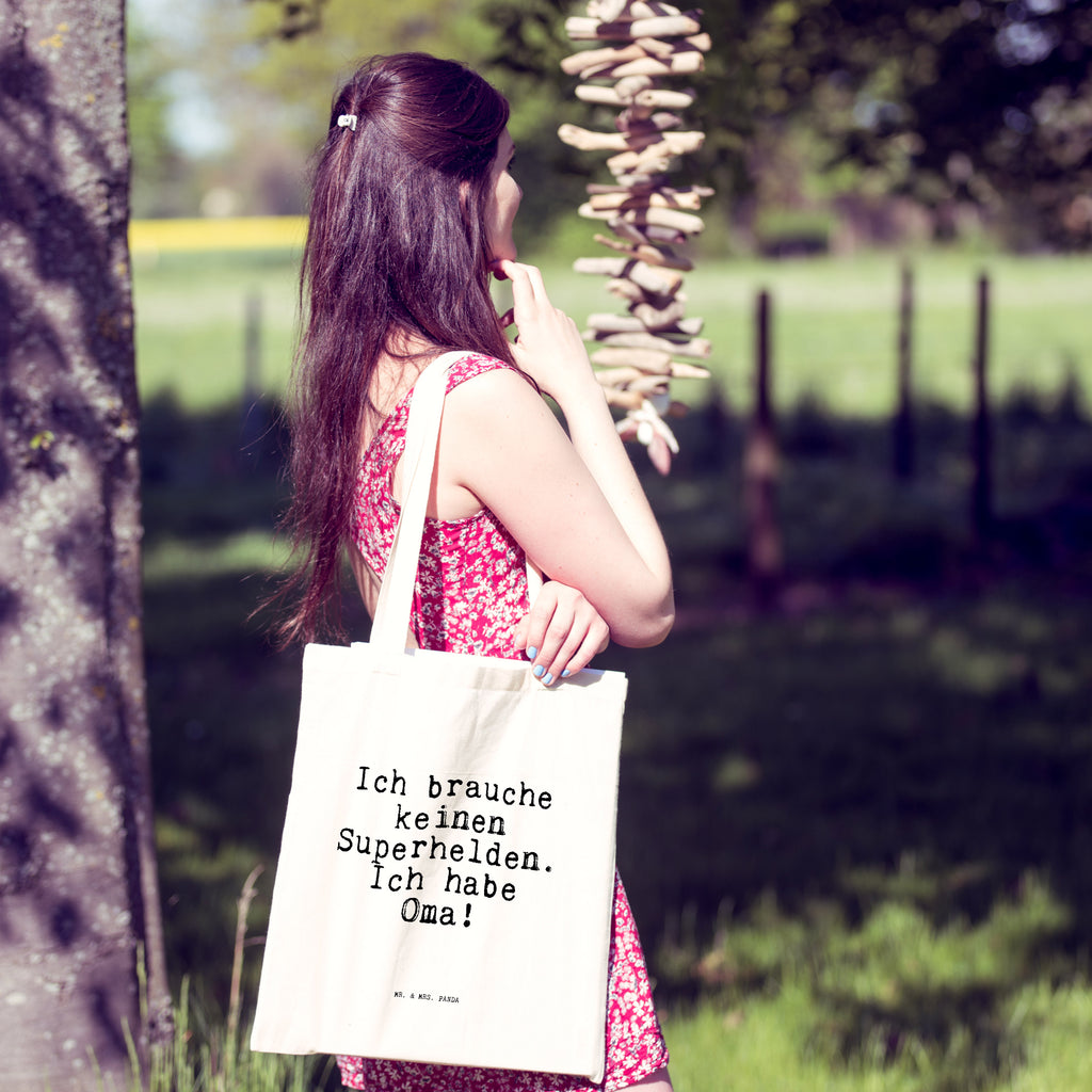 Tragetasche Sprüche und Zitate Ich brauche keinen Superhelden. Ich habe Oma! Beuteltasche, Beutel, Einkaufstasche, Jutebeutel, Stoffbeutel, Spruch, Sprüche, lustig, Weisheiten, Zitate, Spruch Sprüche Weisheiten Zitate Lustig Weisheit Worte