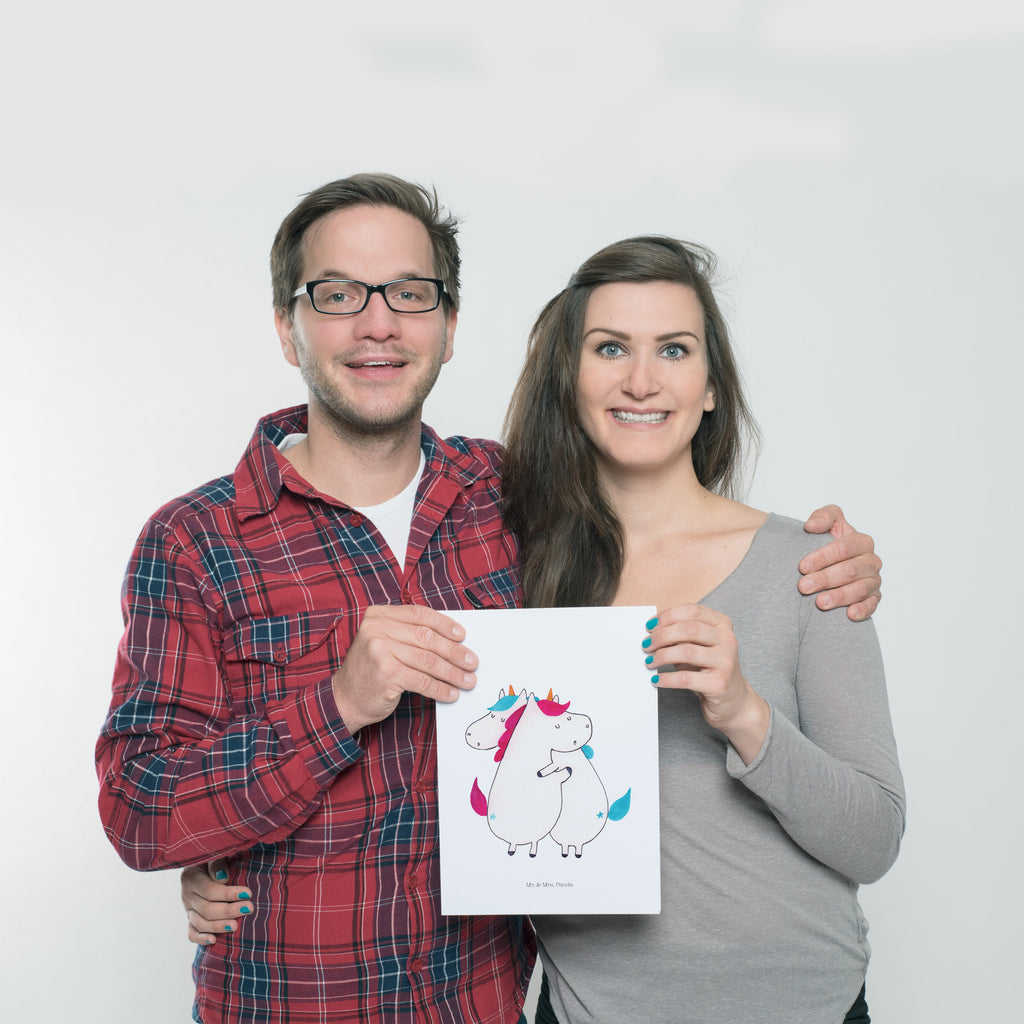 Poster Einhörner Umarmen Poster, Wandposter, Bild, Wanddeko, Küchenposter, Kinderposter, Wanddeko Bild, Raumdekoration, Wanddekoration, Handgemaltes Poster, Mr. & Mrs. Panda Poster, Designposter, Kunstdruck, Posterdruck, Einhorn, Einhörner, Einhorn Deko, Pegasus, Unicorn, Freundinnen, Freundin, BFF, Schwester, Schwestern, Familie, Geschwister, Sister, Liebe