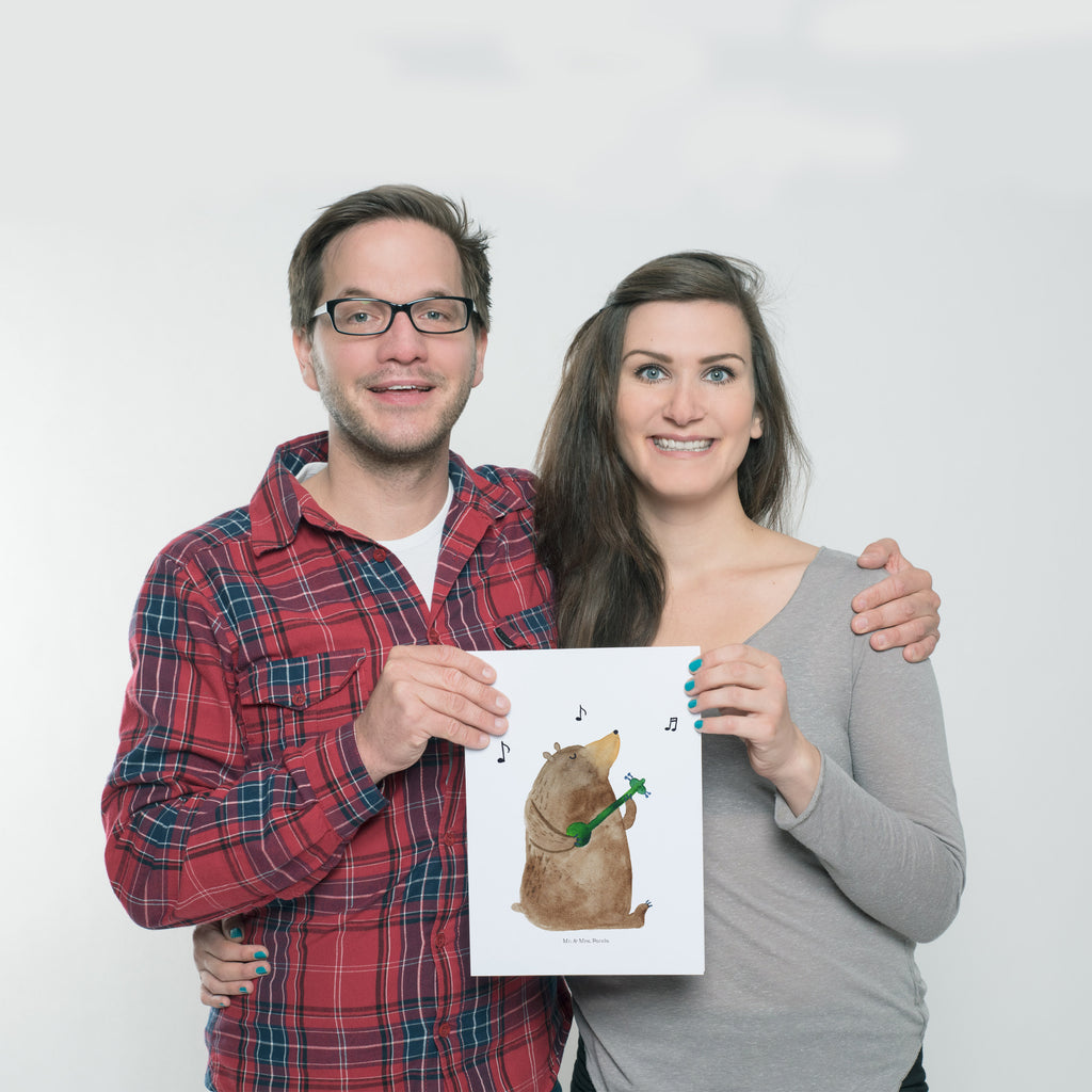 Poster Bär Gitarre Poster, Wandposter, Bild, Wanddeko, Küchenposter, Kinderposter, Wanddeko Bild, Raumdekoration, Wanddekoration, Handgemaltes Poster, Mr. & Mrs. Panda Poster, Designposter, Kunstdruck, Posterdruck, Bär, Teddy, Teddybär