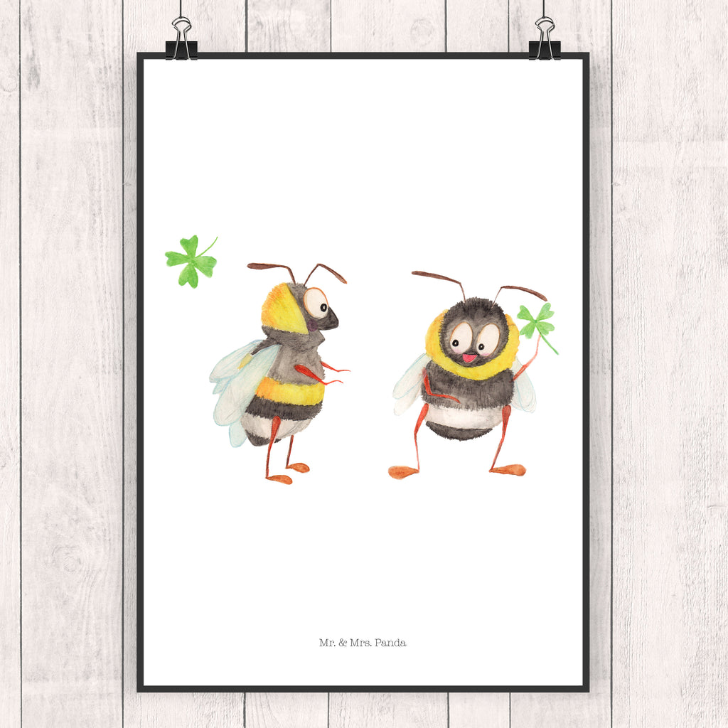 Poster Hummeln mit Kleeblatt Poster, Wandposter, Bild, Wanddeko, Küchenposter, Kinderposter, Wanddeko Bild, Raumdekoration, Wanddekoration, Handgemaltes Poster, Mr. & Mrs. Panda Poster, Designposter, Kunstdruck, Posterdruck, Tiermotive, Gute Laune, lustige Sprüche, Tiere, Hummel, Biene, Spruch positiv, Biene Deko, Spruch schön, glücklich sein, glücklich werden, Spruch fröhlich