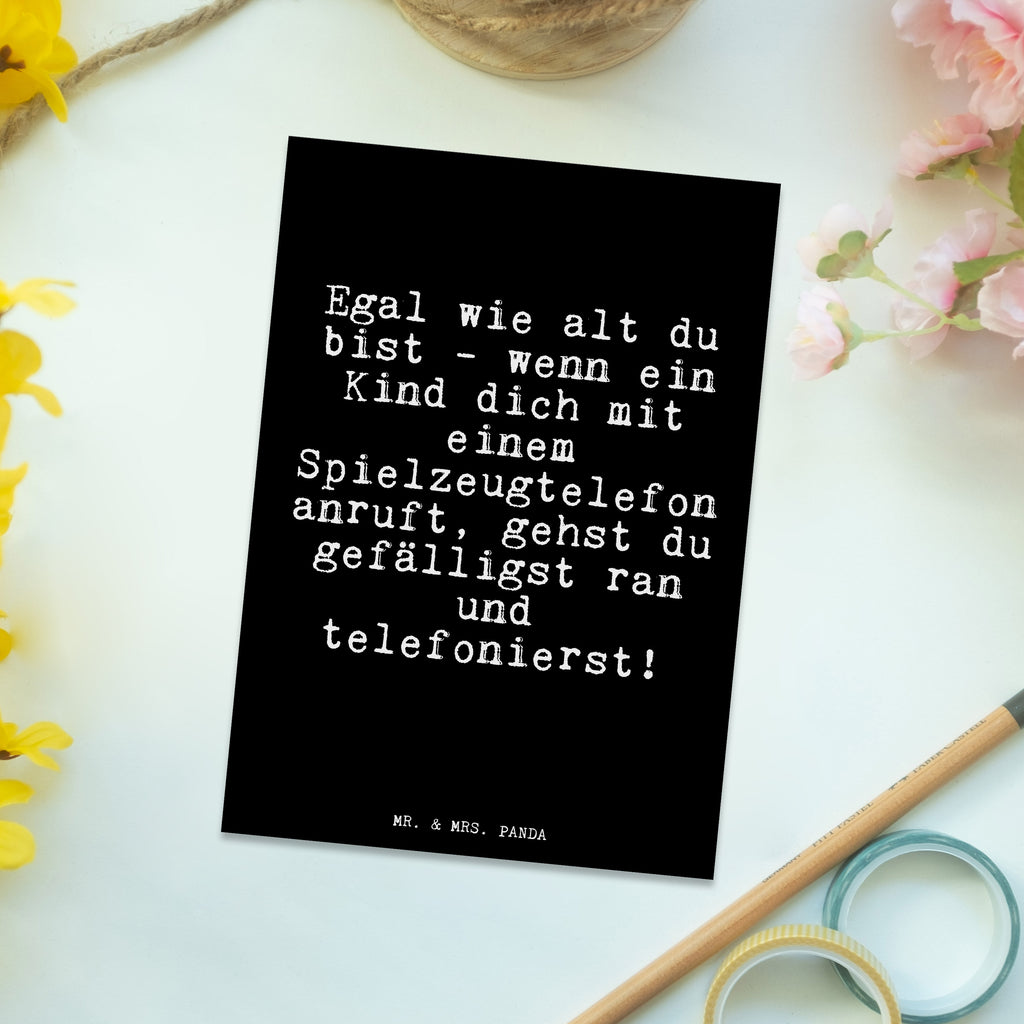 Postkarte Fun Talk Egal wie alt du bist - wenn ein Kind dich mit einem Spielzeugtelefon anruft, gehst du gefälligst ran und telefonierst! Geschenkkarte, Grußkarte, Karte, Einladung, Ansichtskarte, Geburtstagskarte, Einladungskarte, Dankeskarte, Spruch, Sprüche, lustig, Weisheiten, Zitate, Glizer Spruch Sprüche Weisheiten Zitate Lustig Weisheit Worte