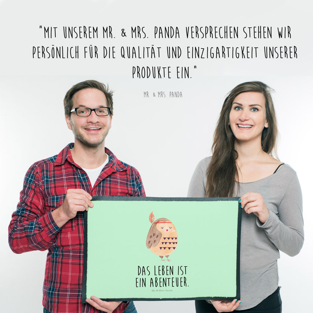 Fußmatte Eule Federschmuck Eule, Eule Deko, Owl, Das Leben ist ein Abenteuer, Reisespruch, Federschmuck, Dekoration  Türvorleger, Schmutzmatte, Fußabtreter, Matte, Schmutzfänger, Fußabstreifer, Schmutzfangmatte, Türmatte, Motivfußmatte,  Haustürmatte, Vorleger  Eule