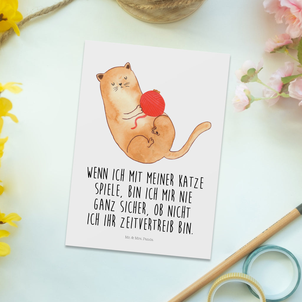 Postkarte Katzen Wollknäul Geschenkkarte, Grußkarte, Karte, Einladung, Ansichtskarte, Geburtstagskarte, Einladungskarte, Dankeskarte, Katze, Katzenmotiv, Katzenfan, Katzendeko, Katzenfreund, Katzenliebhaber, Katzenprodukte, Katzenartikel, Katzenaccessoires, Katzensouvenirs, Katzenliebhaberprodukte, Katzenmotive, Katzen, Kater, Mietze, Cat, Cats, Katzenhalter, Katzenbesitzerin, Haustier, Wollknäuel, Wolle, Spielen, Spiel, verspielt