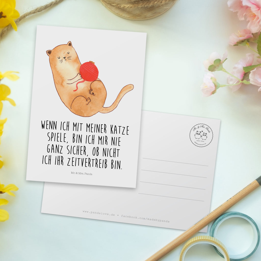 Postkarte Katzen Wollknäul Geschenkkarte, Grußkarte, Karte, Einladung, Ansichtskarte, Geburtstagskarte, Einladungskarte, Dankeskarte, Katze, Katzenmotiv, Katzenfan, Katzendeko, Katzenfreund, Katzenliebhaber, Katzenprodukte, Katzenartikel, Katzenaccessoires, Katzensouvenirs, Katzenliebhaberprodukte, Katzenmotive, Katzen, Kater, Mietze, Cat, Cats, Katzenhalter, Katzenbesitzerin, Haustier, Wollknäuel, Wolle, Spielen, Spiel, verspielt