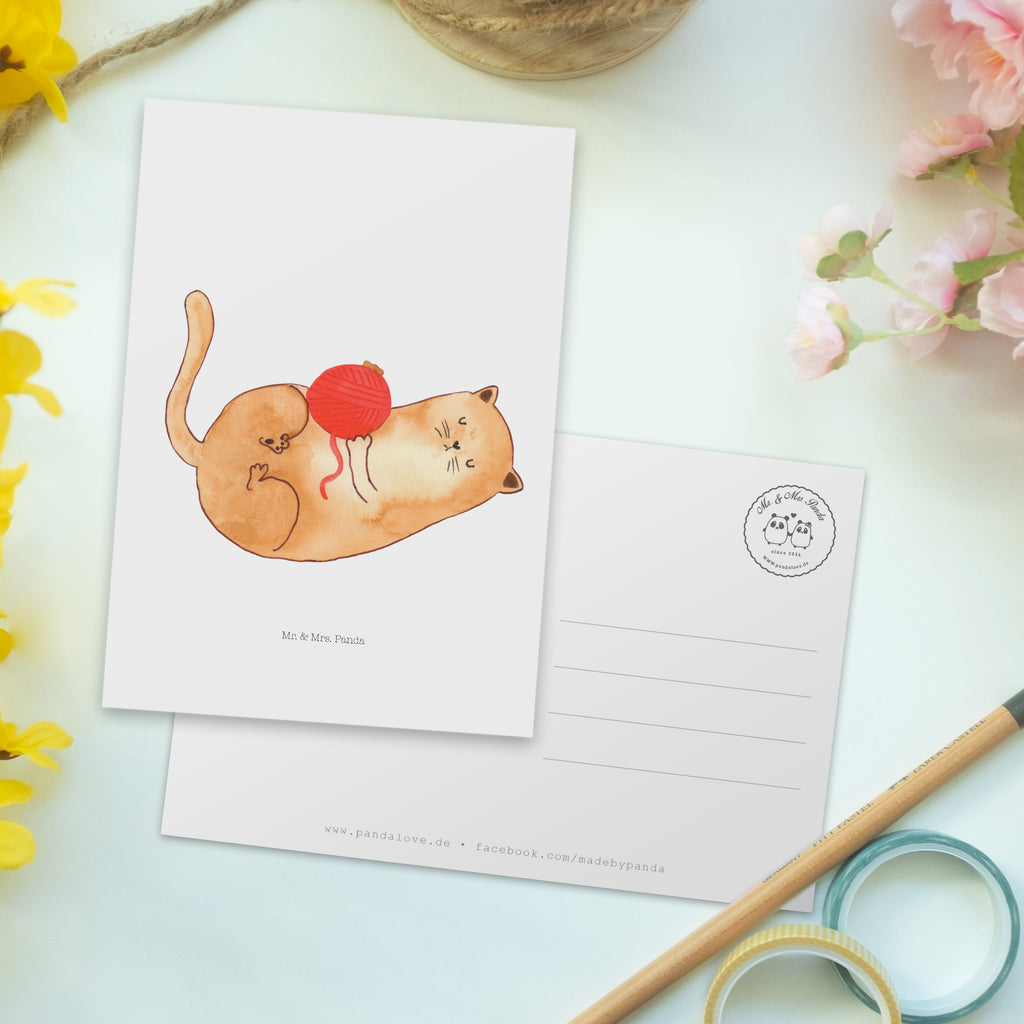 Postkarte Katzen Wollknäul Geschenkkarte, Grußkarte, Karte, Einladung, Ansichtskarte, Geburtstagskarte, Einladungskarte, Dankeskarte, Katze, Katzenmotiv, Katzenfan, Katzendeko, Katzenfreund, Katzenliebhaber, Katzenprodukte, Katzenartikel, Katzenaccessoires, Katzensouvenirs, Katzenliebhaberprodukte, Katzenmotive, Katzen, Kater, Mietze, Cat, Cats, Katzenhalter, Katzenbesitzerin, Haustier, Wollknäuel, Wolle, Spielen, Spiel, verspielt