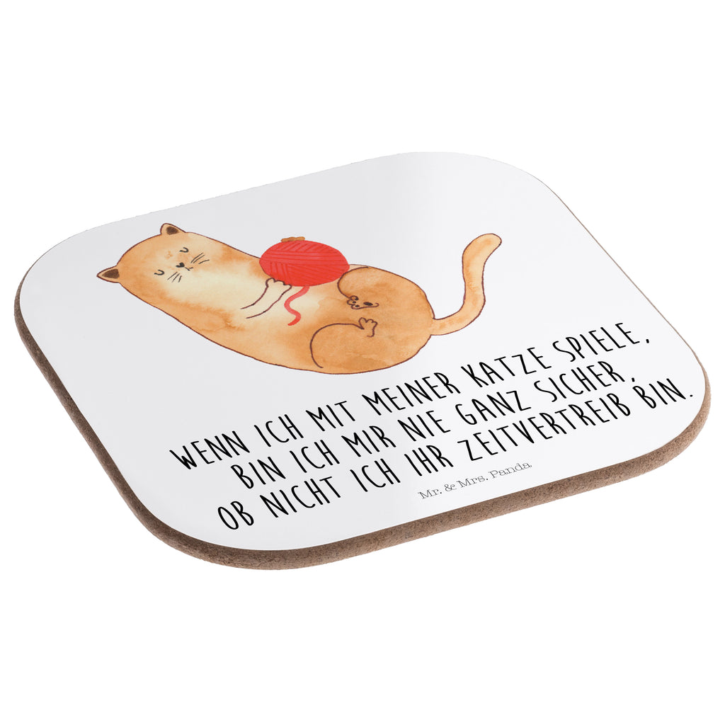Quadratische Untersetzer Katzen Wollknäul Bierdeckel, Glasuntersetzer, Untersetzer Gläser, Getränkeuntersetzer, Katze, Katzenmotiv, Katzenfan, Katzendeko, Katzenfreund, Katzenliebhaber, Katzenprodukte, Katzenartikel, Katzenaccessoires, Katzensouvenirs, Katzenliebhaberprodukte, Katzenmotive, Katzen, Kater, Mietze, Cat, Cats, Katzenhalter, Katzenbesitzerin, Haustier, Wollknäuel, Wolle, Spielen, Spiel, verspielt