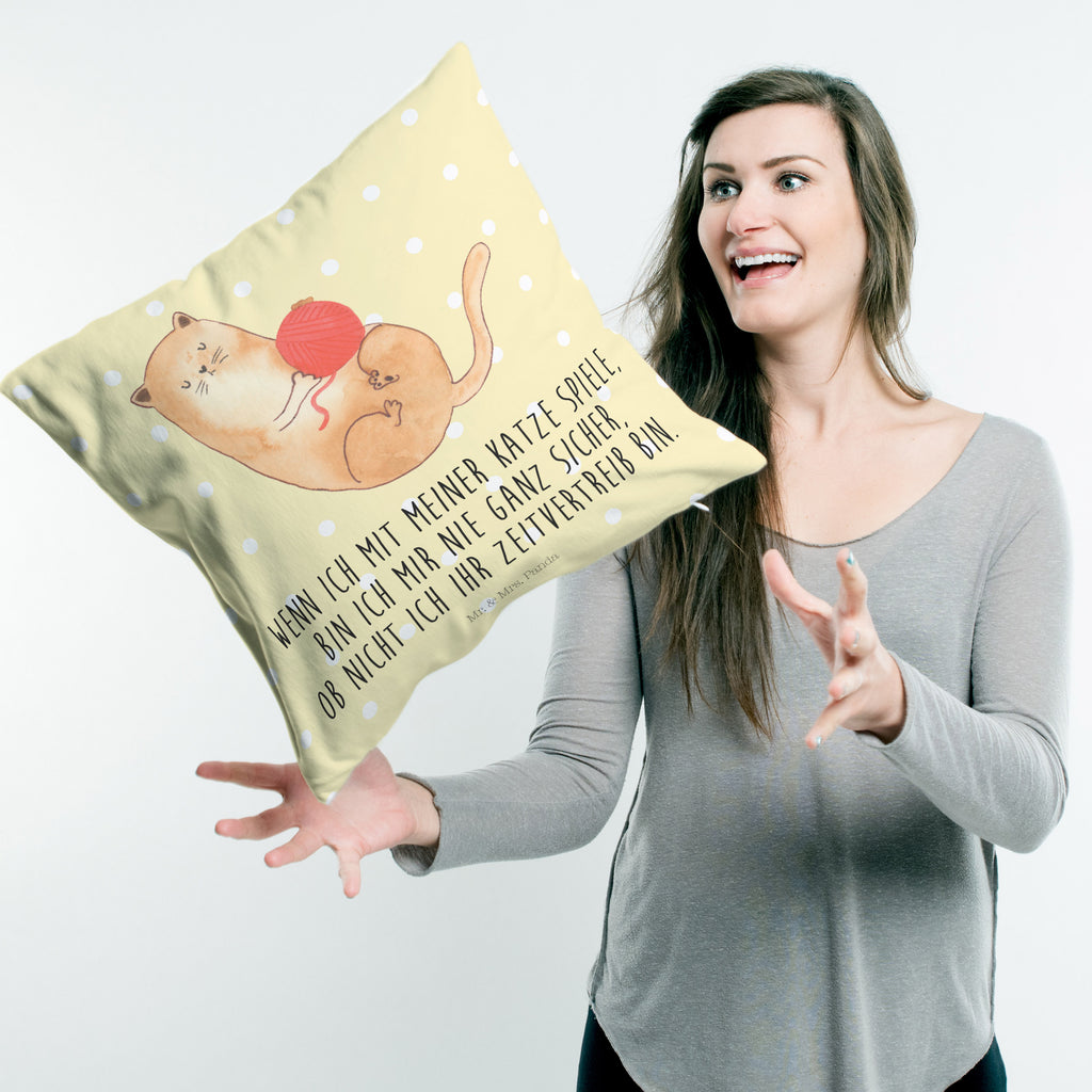 40x40 Kissen Katzen Wollknäul Kissenhülle, Kopfkissen, Sofakissen, Dekokissen, Motivkissen, Katze, Katzenmotiv, Katzenfan, Katzendeko, Katzenfreund, Katzenliebhaber, Katzenprodukte, Katzenartikel, Katzenaccessoires, Katzensouvenirs, Katzenliebhaberprodukte, Katzenmotive, Katzen, Kater, Mietze, Cat, Cats, Katzenhalter, Katzenbesitzerin, Haustier, Wollknäuel, Wolle, Spielen, Spiel, verspielt