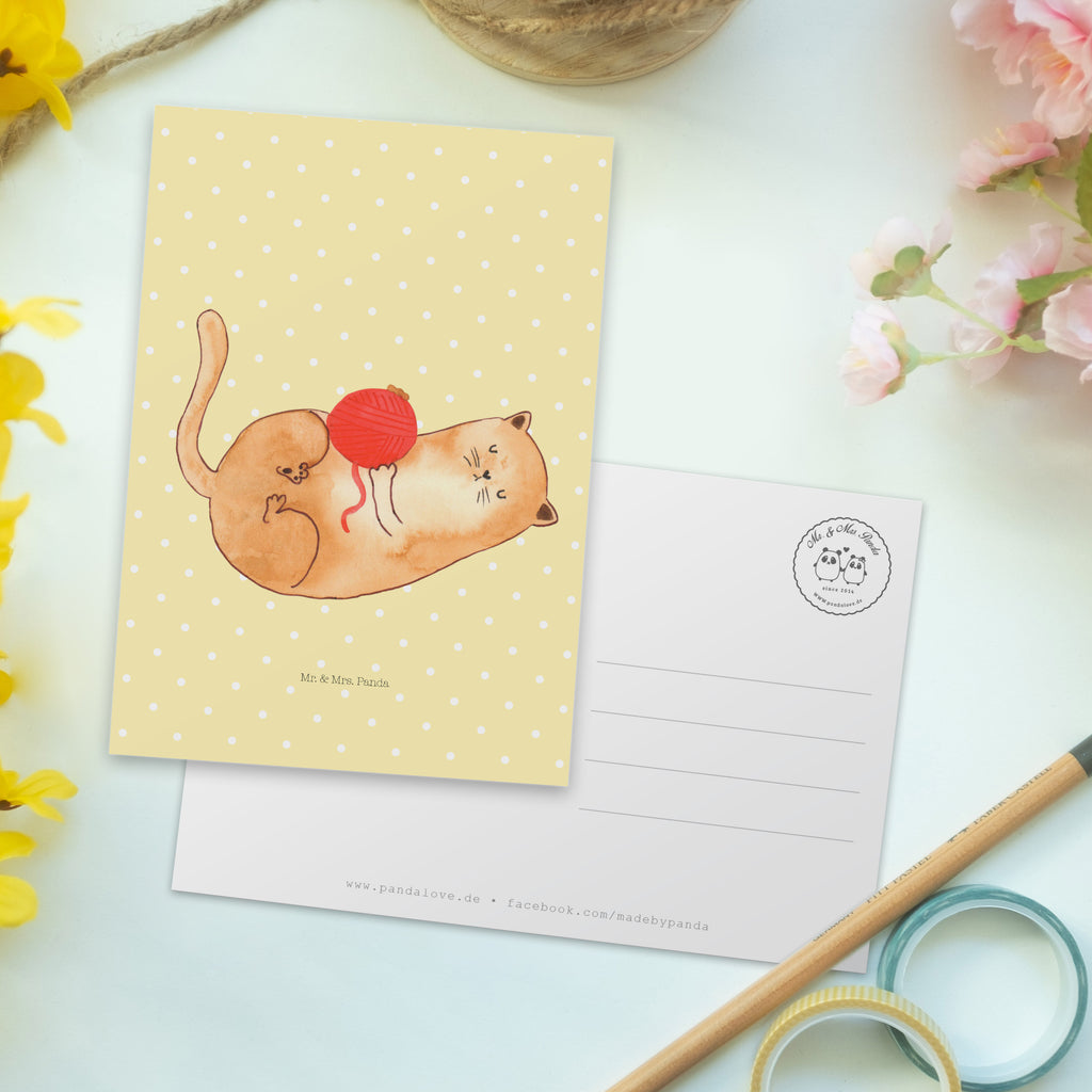 Postkarte Katzen Wollknäul Geschenkkarte, Grußkarte, Karte, Einladung, Ansichtskarte, Geburtstagskarte, Einladungskarte, Dankeskarte, Katze, Katzenmotiv, Katzenfan, Katzendeko, Katzenfreund, Katzenliebhaber, Katzenprodukte, Katzenartikel, Katzenaccessoires, Katzensouvenirs, Katzenliebhaberprodukte, Katzenmotive, Katzen, Kater, Mietze, Cat, Cats, Katzenhalter, Katzenbesitzerin, Haustier, Wollknäuel, Wolle, Spielen, Spiel, verspielt