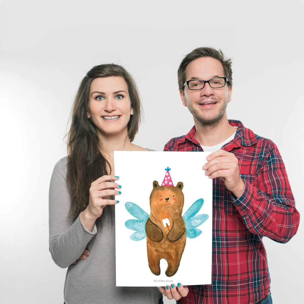 Poster Zahnfee Bär Poster, Wandposter, Bild, Wanddeko, Küchenposter, Kinderposter, Wanddeko Bild, Raumdekoration, Wanddekoration, Handgemaltes Poster, Mr. & Mrs. Panda Poster, Designposter, Kunstdruck, Posterdruck, Bär, Teddy, Teddybär, Zahnfee, Fee, Milchzahn, Erster Zahn