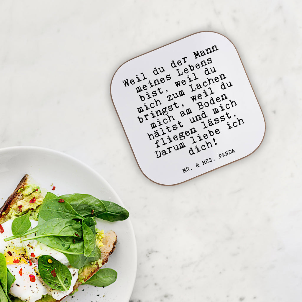 Quadratische Untersetzer Fun Talk Weil du der Mann meines Lebens bist, weil du mich zum Lachen bringst, weil du mich am Boden hältst und mich fliegen lässt. Darum liebe ich dich! Bierdeckel, Glasuntersetzer, Untersetzer Gläser, Getränkeuntersetzer, Spruch, Sprüche, lustig, Weisheiten, Zitate, Glizer Spruch Sprüche Weisheiten Zitate Lustig Weisheit Worte