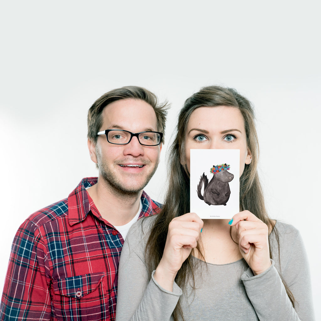 Postkarte Stinktier Blumenmaedchen Geschenkkarte, Grußkarte, Karte, Einladung, Ansichtskarte, Geburtstagskarte, Einladungskarte, Stinktier, Skunk, Wildtier, Raubtier, Stinker, Stinki, Yoga, Namaste, Lebe, Liebe, Lache