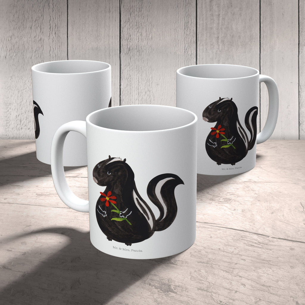 Tasse Stinktier Blume Stinktier, Skunk, Wildtier, Raubtier, Stinker, Stinki, Tagträumer, verträumt, Dreams, Träume Becher, Kaffeetasse, Kaffeebecher, Tee, Frühstück, Büro  Stinktier, Skunk