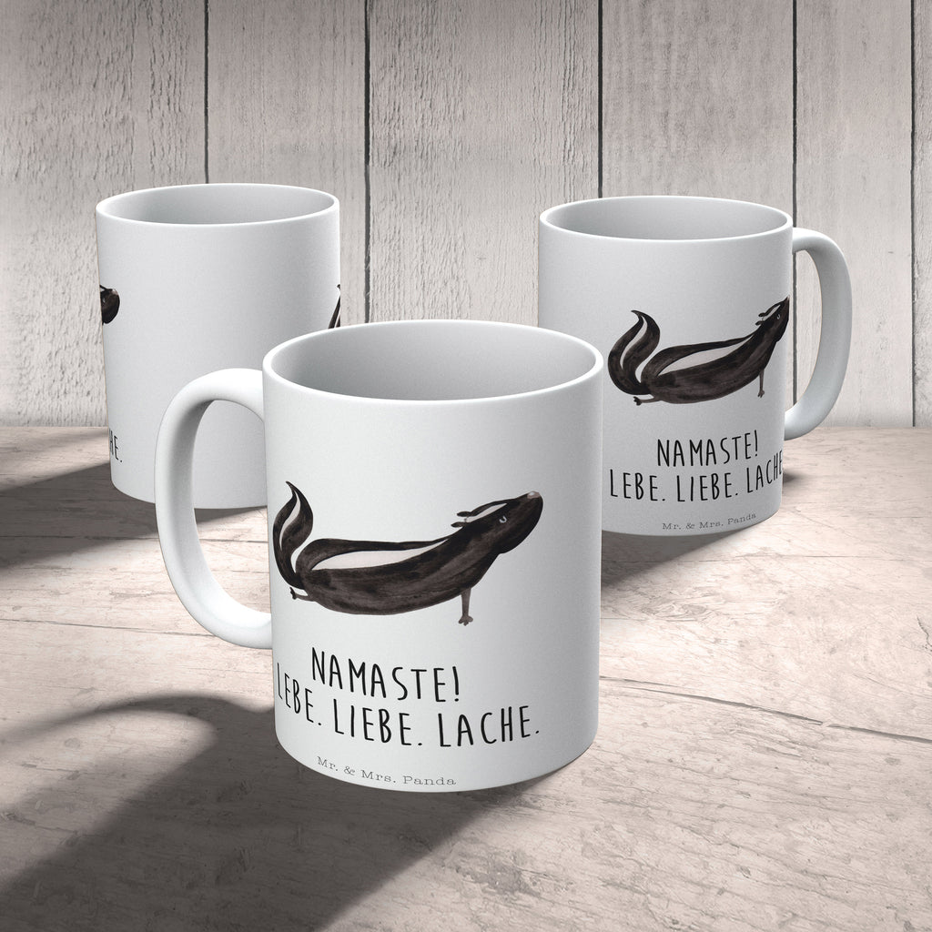 Tasse Stinktier Yoga Stinktier, Skunk, Wildtier, Raubtier, Stinker, Stinki, Yoga, Namaste, Lebe, Liebe, Lache Becher, Kaffeetasse, Kaffeebecher, Tee, Frühstück, Büro  Stinktier, Skunk