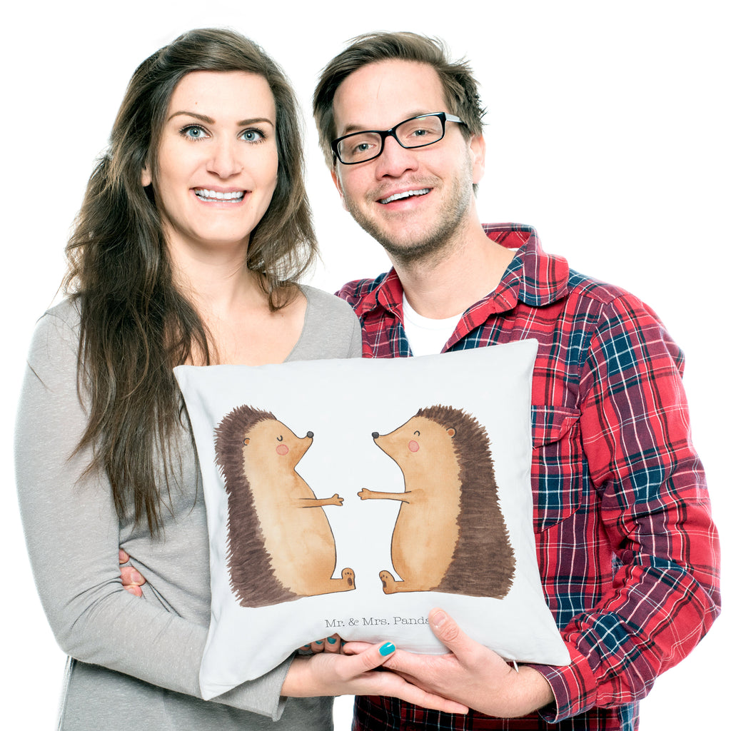 40x40 Kissen Igel Liebe Kissenhülle, Kopfkissen, Sofakissen, Dekokissen, Motivkissen, Liebe, Partner, Freund, Freundin, Ehemann, Ehefrau, Heiraten, Verlobung, Heiratsantrag, Liebesgeschenk, Jahrestag, Hocheitstag, Verliebt, Verlobt, Verheiratet, Geschenk, Liebesbeweis, Hochzeitstag, Hochzeit, Igel