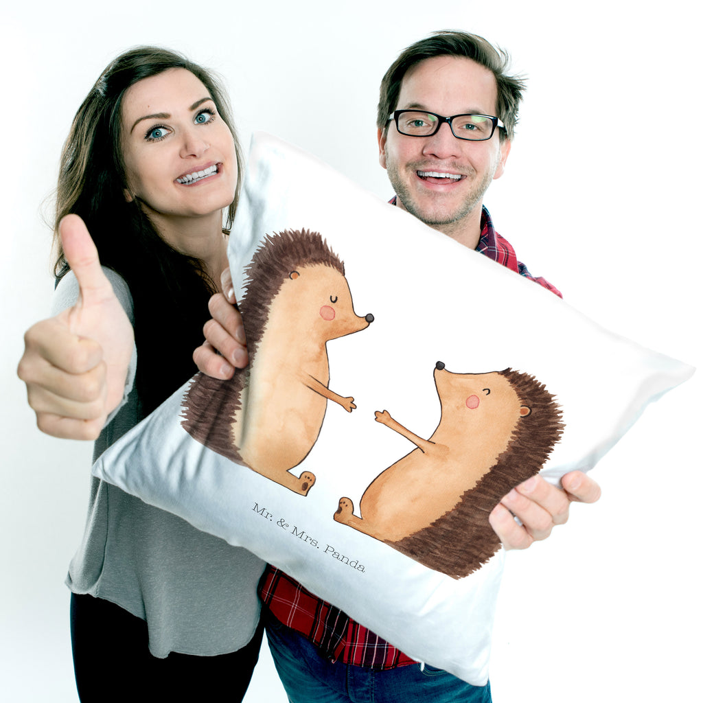 40x40 Kissen Igel Liebe Kissenhülle, Kopfkissen, Sofakissen, Dekokissen, Motivkissen, Liebe, Partner, Freund, Freundin, Ehemann, Ehefrau, Heiraten, Verlobung, Heiratsantrag, Liebesgeschenk, Jahrestag, Hocheitstag, Verliebt, Verlobt, Verheiratet, Geschenk, Liebesbeweis, Hochzeitstag, Hochzeit, Igel