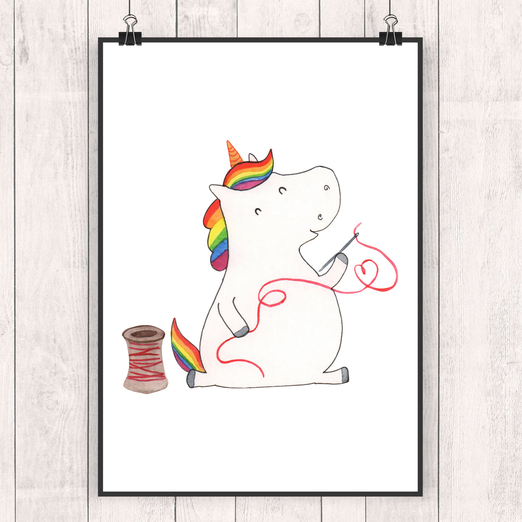 Poster Einhorn Näherin Poster, Wandposter, Bild, Wanddeko, Küchenposter, Kinderposter, Wanddeko Bild, Raumdekoration, Wanddekoration, Handgemaltes Poster, Mr. & Mrs. Panda Poster, Designposter, Kunstdruck, Posterdruck, Einhorn, Einhörner, Einhorn Deko, Pegasus, Unicorn, Näherin, nähen, Mädchen, Freundin, Häkeln, Stricken, basteln, Nähzimmer
