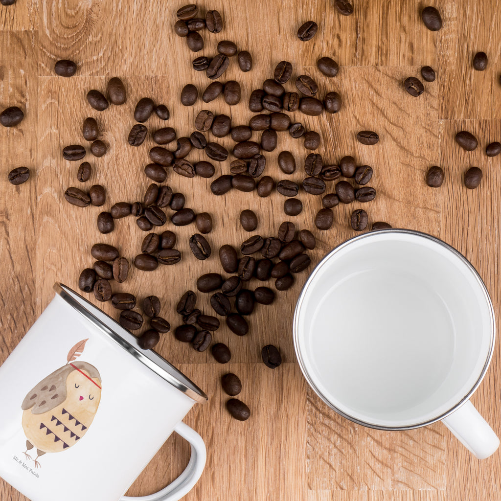 Camping Emaille Tasse Eule Federschmuck Campingtasse, Trinkbecher, Metalltasse, Outdoor Tasse, Emaille Trinkbecher, Blechtasse Outdoor, Emaille Campingbecher, Edelstahl Trinkbecher, Metalltasse für Camping, Kaffee Blechtasse, Camping Tasse Metall, Eule, Eule Deko, Owl, Das Leben ist ein Abenteuer, Reisespruch, Federschmuck, Dekoration