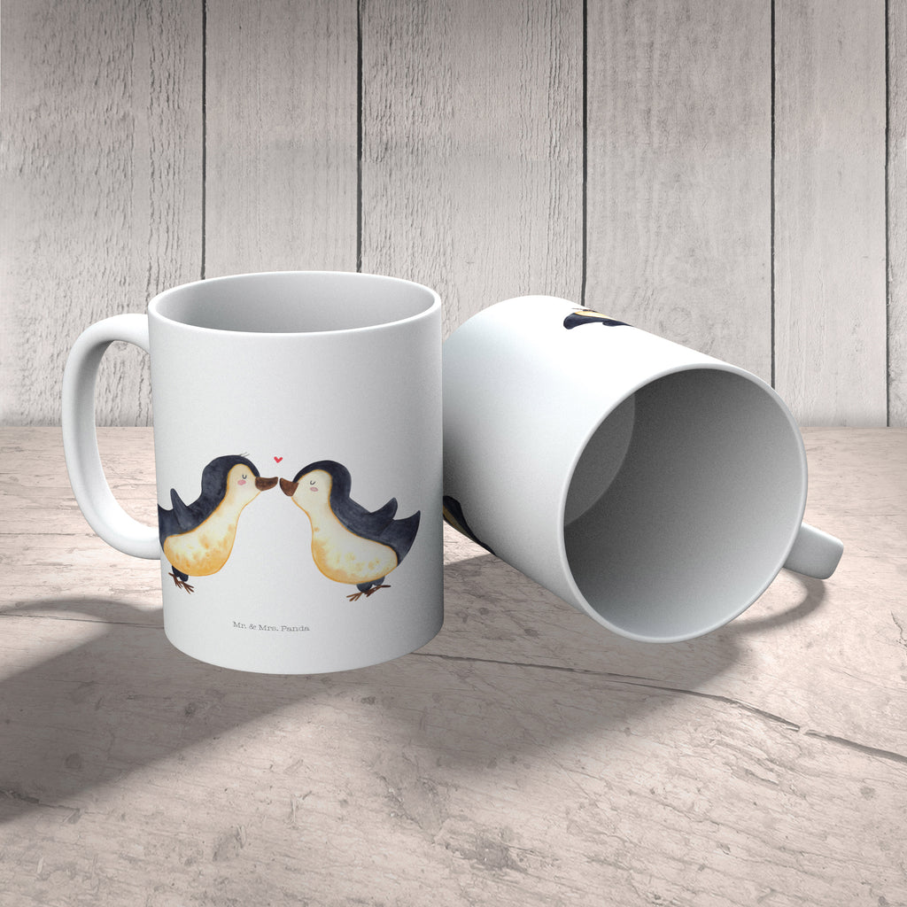 Tasse Pinguin Liebe Pinguin, Pinguine, Pinguin Paar, Pinguinpaar, Pinguin Liebe, Liebe, Paar, Pärchen. Liebespaar, Liebesbeweis, Liebesspruch, Verlobung, Hochzeitstag, Jahrestag, Geschenk Freund, Geschenk Freundin, Verlobte, Verlobter, Love, Geschenk Hochzeitstag, Geschenkidee, Hochzeit, Gastgeschenk Becher, Kaffeetasse, Kaffeebecher, Tee, Frühstück, Büro  Liebe,  Partner, Freund, Freundin, Ehemann, Ehefrau, Heiraten, Verlobung, Heiratsantrag, Liebesgeschenk, Jahrestag, Hocheitstag