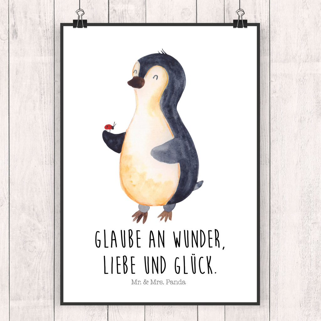 Poster Pinguin Marienkäfer Poster, Wandposter, Bild, Wanddeko, Küchenposter, Kinderposter, Wanddeko Bild, Raumdekoration, Wanddekoration, Handgemaltes Poster, Mr. & Mrs. Panda Poster, Designposter, Kunstdruck, Posterdruck, Pinguin, Pinguine, Marienkäfer, Liebe, Wunder, Glück, Freude, Lebensfreude