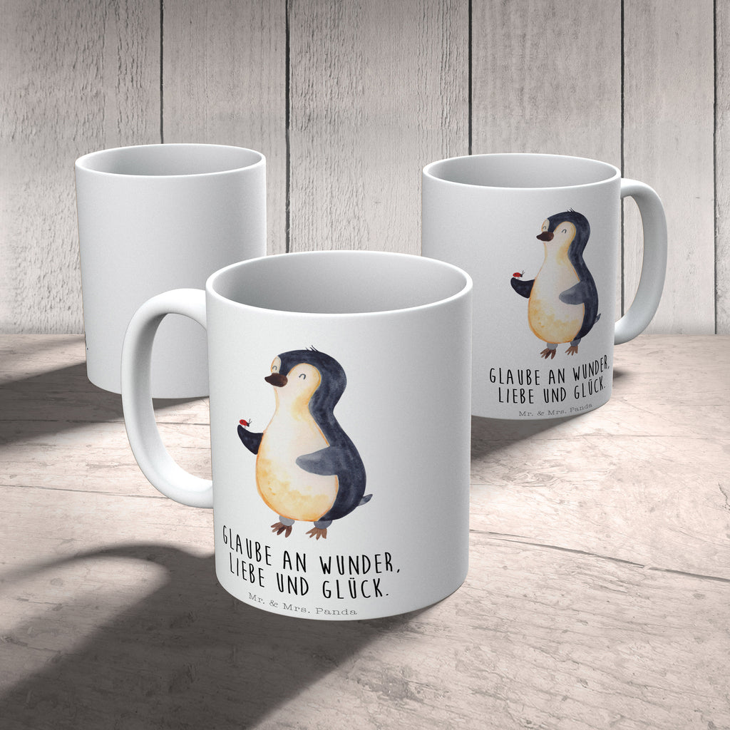Tasse Pinguin Marienkäfer Pinguin, Pinguine, Marienkäfer, Liebe, Wunder, Glück, Freude, Lebensfreude Becher, Kaffeetasse, Kaffeebecher, Tee, Frühstück, Büro  Pinguin