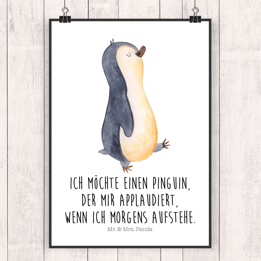 Poster Pinguin marschierend Poster, Wandposter, Bild, Wanddeko, Küchenposter, Kinderposter, Wanddeko Bild, Raumdekoration, Wanddekoration, Handgemaltes Poster, Mr. & Mrs. Panda Poster, Designposter, Kunstdruck, Posterdruck, Pinguin, Pinguine, Frühaufsteher, Langschläfer, Bruder, Schwester, Familie