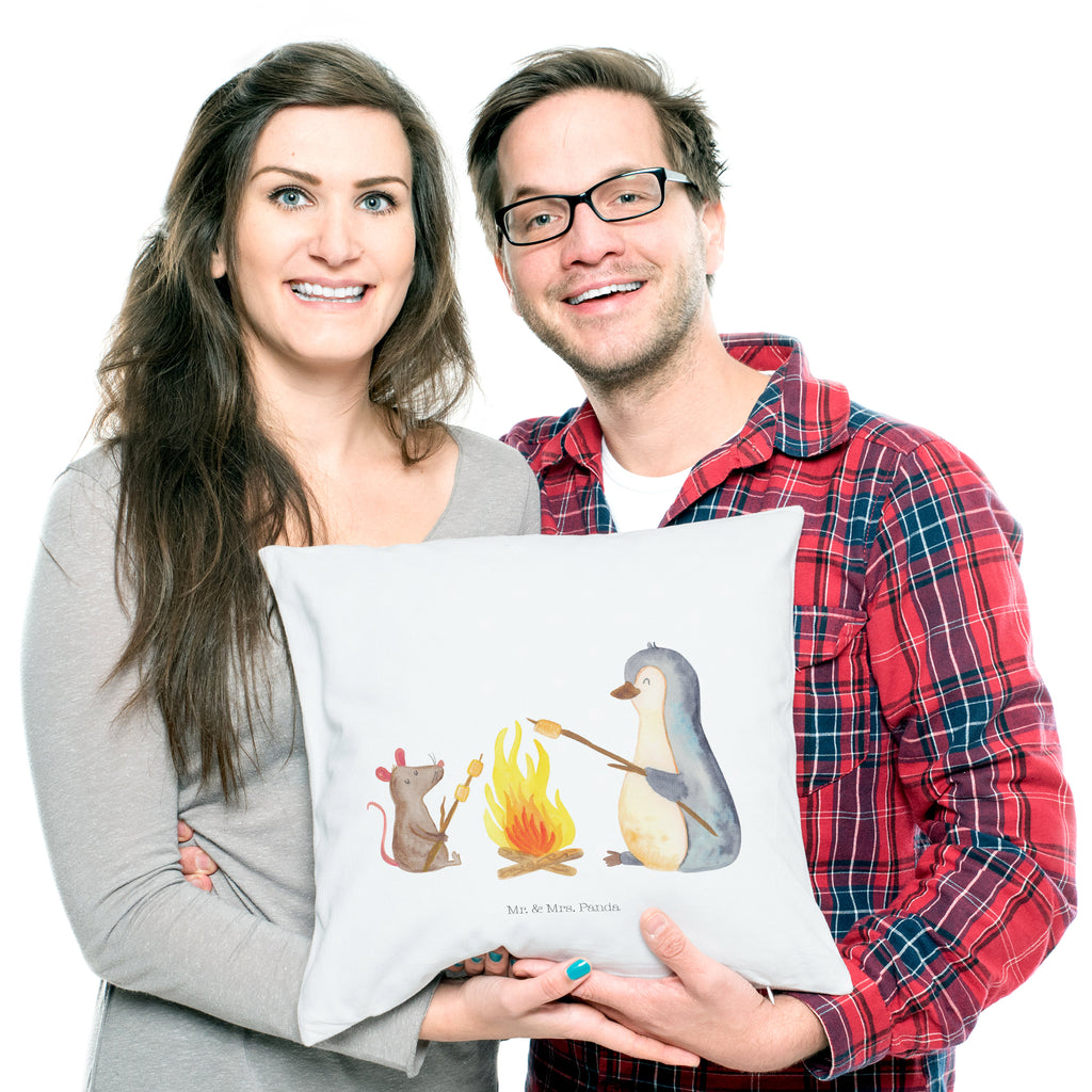 40x40 Kissen Pinguin Lagerfeuer Kissenhülle, Kopfkissen, Sofakissen, Dekokissen, Motivkissen, Pinguin, Maus, Pinguine, Lagerfeuer, Leben, Arbeit, Job, Motivation, Büro, Büroalltag, Lebensspruch, Lebensmotivation, Neustart, Liebe, grillen, Feuer, Marshmallows