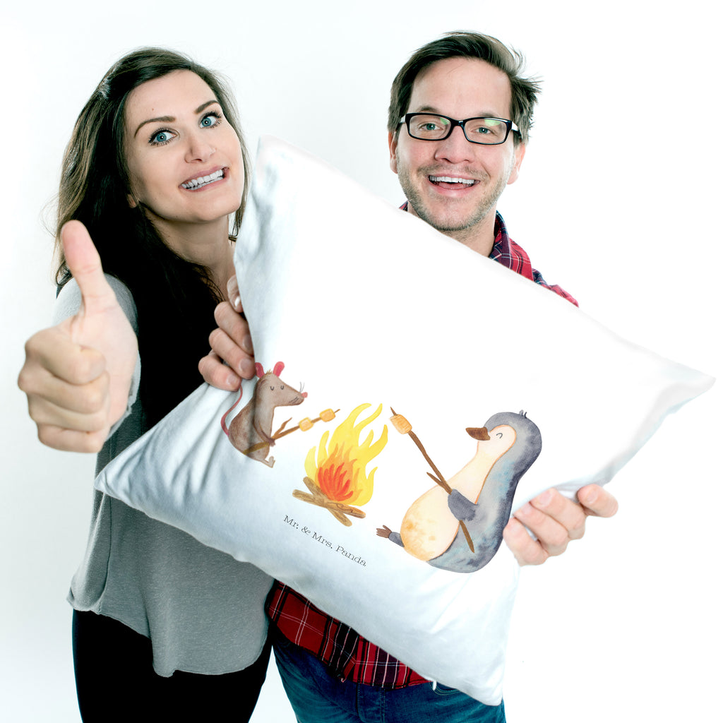 40x40 Kissen Pinguin Lagerfeuer Kissenhülle, Kopfkissen, Sofakissen, Dekokissen, Motivkissen, Pinguin, Maus, Pinguine, Lagerfeuer, Leben, Arbeit, Job, Motivation, Büro, Büroalltag, Lebensspruch, Lebensmotivation, Neustart, Liebe, grillen, Feuer, Marshmallows