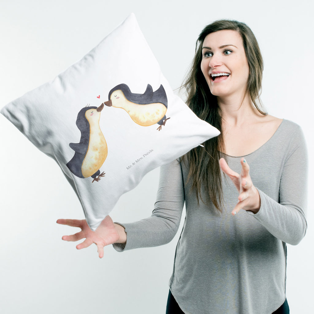 40x40 Kissen Pinguin Liebe Kissenhülle, Kopfkissen, Sofakissen, Dekokissen, Motivkissen, Liebe, Partner, Freund, Freundin, Ehemann, Ehefrau, Heiraten, Verlobung, Heiratsantrag, Liebesgeschenk, Jahrestag, Hocheitstag, Pinguin, Pinguine, Pinguin Paar, Pinguinpaar, Pinguin Liebe, Paar, Pärchen. Liebespaar, Liebesbeweis, Liebesspruch, Hochzeitstag, Geschenk Freund, Geschenk Freundin, Verlobte, Verlobter, Love, Geschenk Hochzeitstag, Geschenkidee, Hochzeit, Gastgeschenk