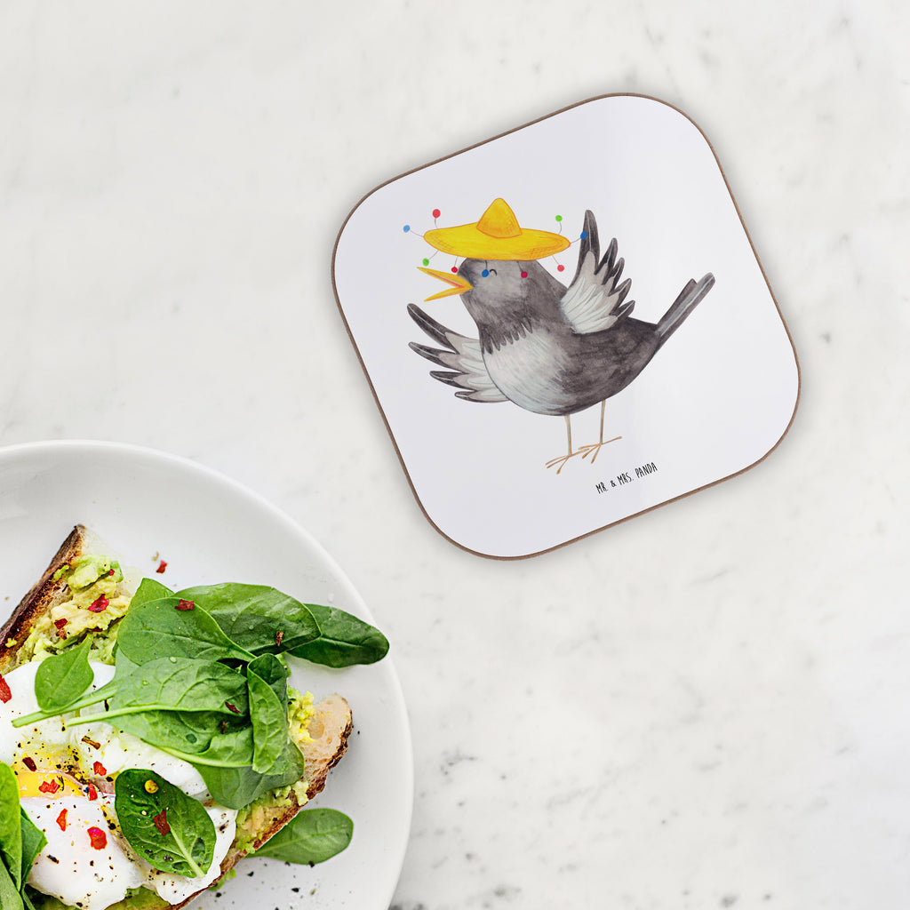 Quadratische Untersetzer Rabe mit Sombrero Bierdeckel, Glasuntersetzer, Untersetzer Gläser, Getränkeuntersetzer, Tiermotive, Gute Laune, lustige Sprüche, Tiere, Rabe, Vogel, Vögel, Spruch positiv, fröhlich sein, glücklich sein, Glück Spruch, froh, Elster, Motivation