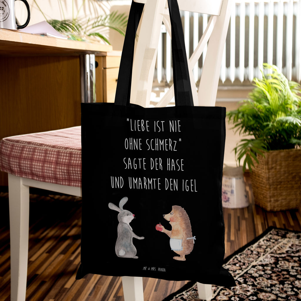 Tragetasche Liebe ist nie ohne Schmerz Beuteltasche, Beutel, Einkaufstasche, Jutebeutel, Stoffbeutel, Tiermotive, Gute Laune, lustige Sprüche, Tiere, Igel und Hase, Igel, Hase, Liebe Spruch, Liebeskummer Geschenk, Herzschmerz, Trösten, Trennungsschmerz, Spruch romantisch