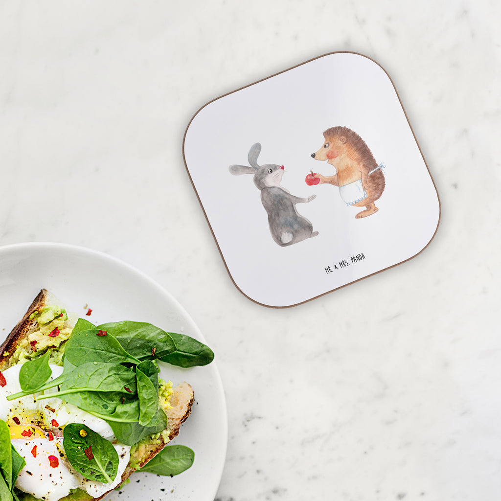 Quadratische Untersetzer Liebe ist nie ohne Schmerz Bierdeckel, Glasuntersetzer, Untersetzer Gläser, Getränkeuntersetzer, Tiermotive, Gute Laune, lustige Sprüche, Tiere, Igel und Hase, Igel, Hase, Liebe Spruch, Liebeskummer Geschenk, Herzschmerz, Trösten, Trennungsschmerz, Spruch romantisch