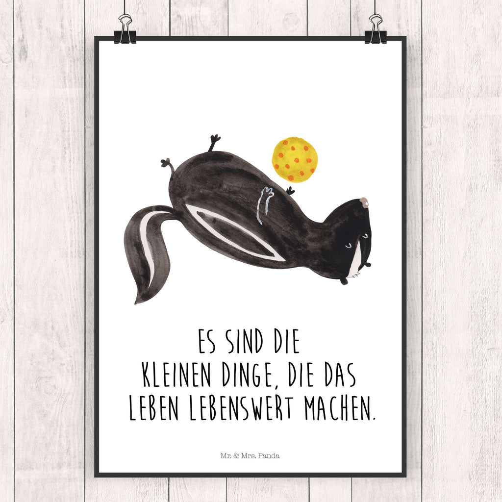 Poster Stinktier Ball Poster, Wandposter, Bild, Wanddeko, Küchenposter, Kinderposter, Wanddeko Bild, Raumdekoration, Wanddekoration, Handgemaltes Poster, Mr. & Mrs. Panda Poster, Designposter, Kunstdruck, Posterdruck, Stinktier, Skunk, Wildtier, Raubtier, Stinker, Stinki, verspielt, Weisheit