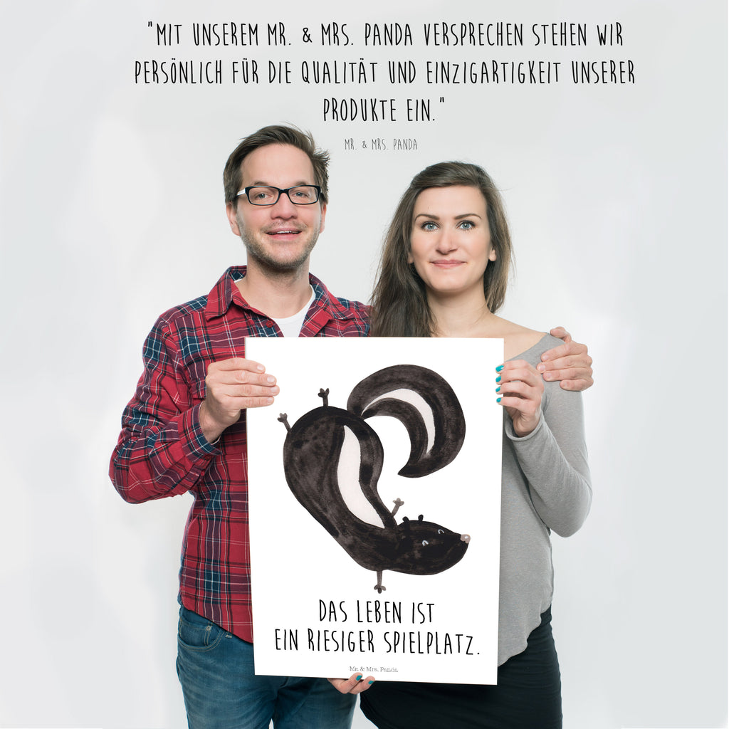 Poster Stinktier Handstand Poster, Wandposter, Bild, Wanddeko, Küchenposter, Kinderposter, Wanddeko Bild, Raumdekoration, Wanddekoration, Handgemaltes Poster, Mr. & Mrs. Panda Poster, Designposter, Kunstdruck, Posterdruck, Stinktier, Skunk, Wildtier, Raubtier, Stinker, Stinki, Spielplatz, verpielt, Kind