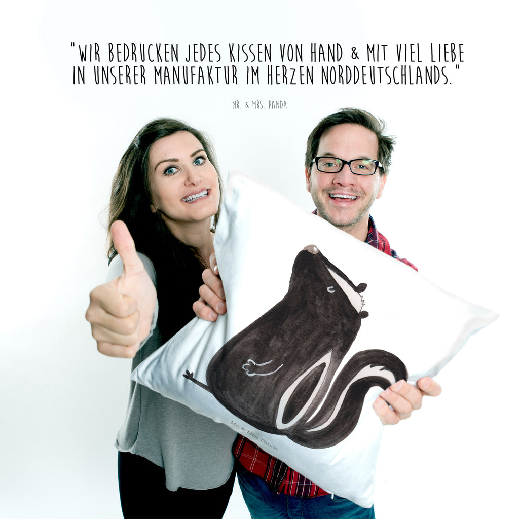40x40 Kissen Stinktier sitzend Kissenhülle, Kopfkissen, Sofakissen, Dekokissen, Motivkissen, Stinktier, Skunk, Wildtier, Raubtier, Stinker, Stinki, Spruch, Büro, Recht, Besserwisser